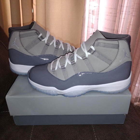 Jordan 11 cool grey 2021 main image 3